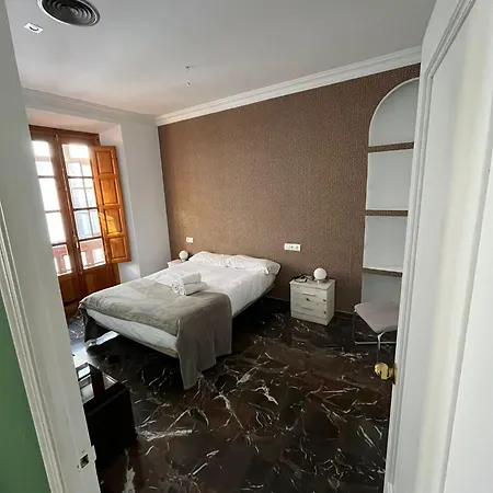 Qh Ayuntamiento Apartment *